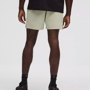 NEW! $68 Lululemon Zeroed In Linerless Shorts 5” Men’s size L Fog Green